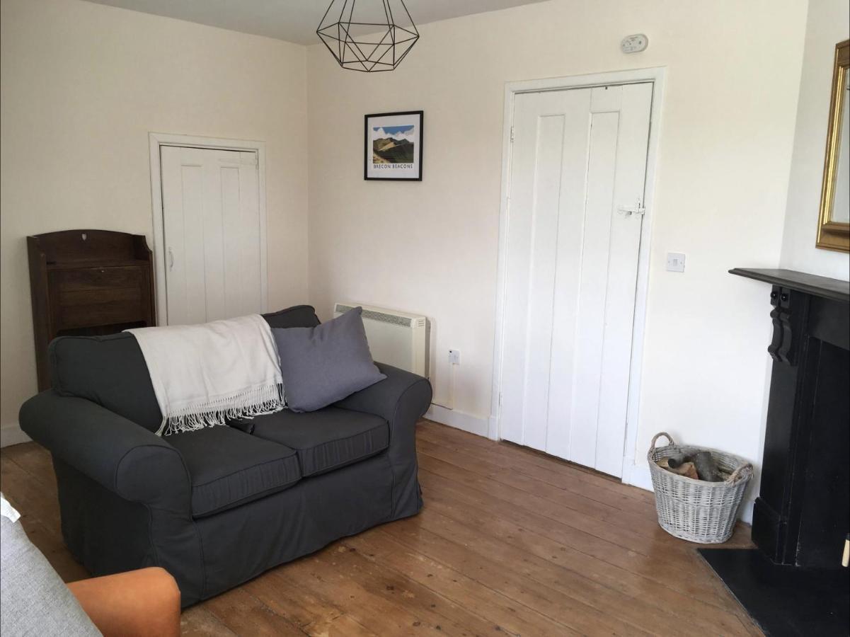 Cosy Arts & Crafts Cottage With Stunning Views Brecon Buitenkant foto